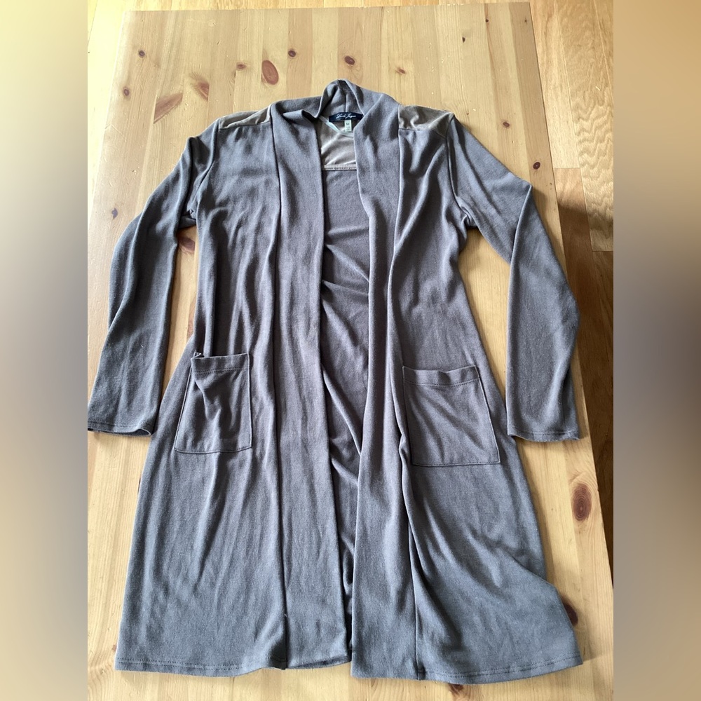 LAILA JAYDE Cardigan